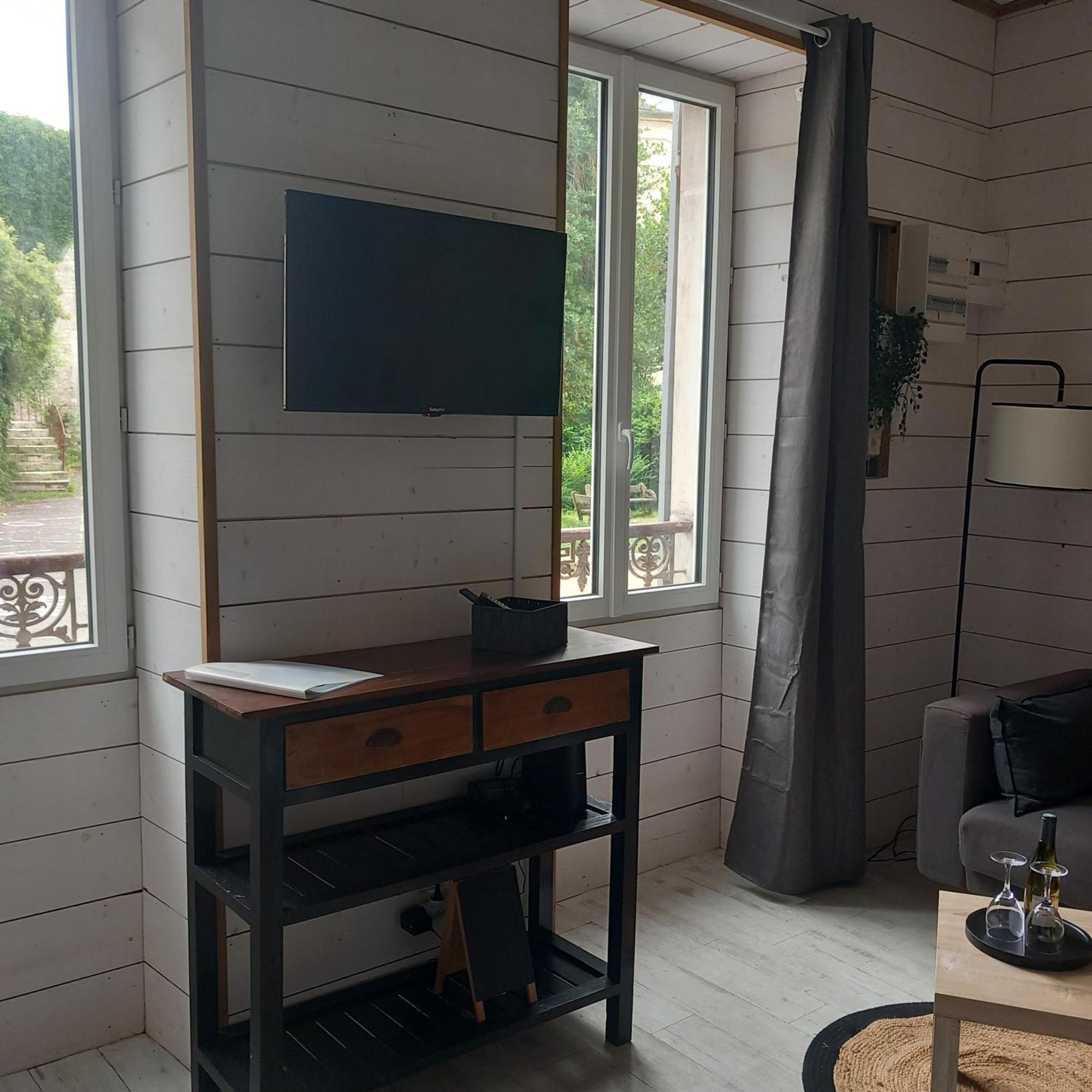 Jls'Tudios " U Sognu" Apartment Cosne-Cours-Sur-Loire Bagian luar foto